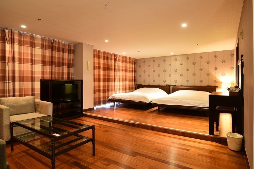 Lake Hills Jeju Resort Согвипхо Экстерьер фото