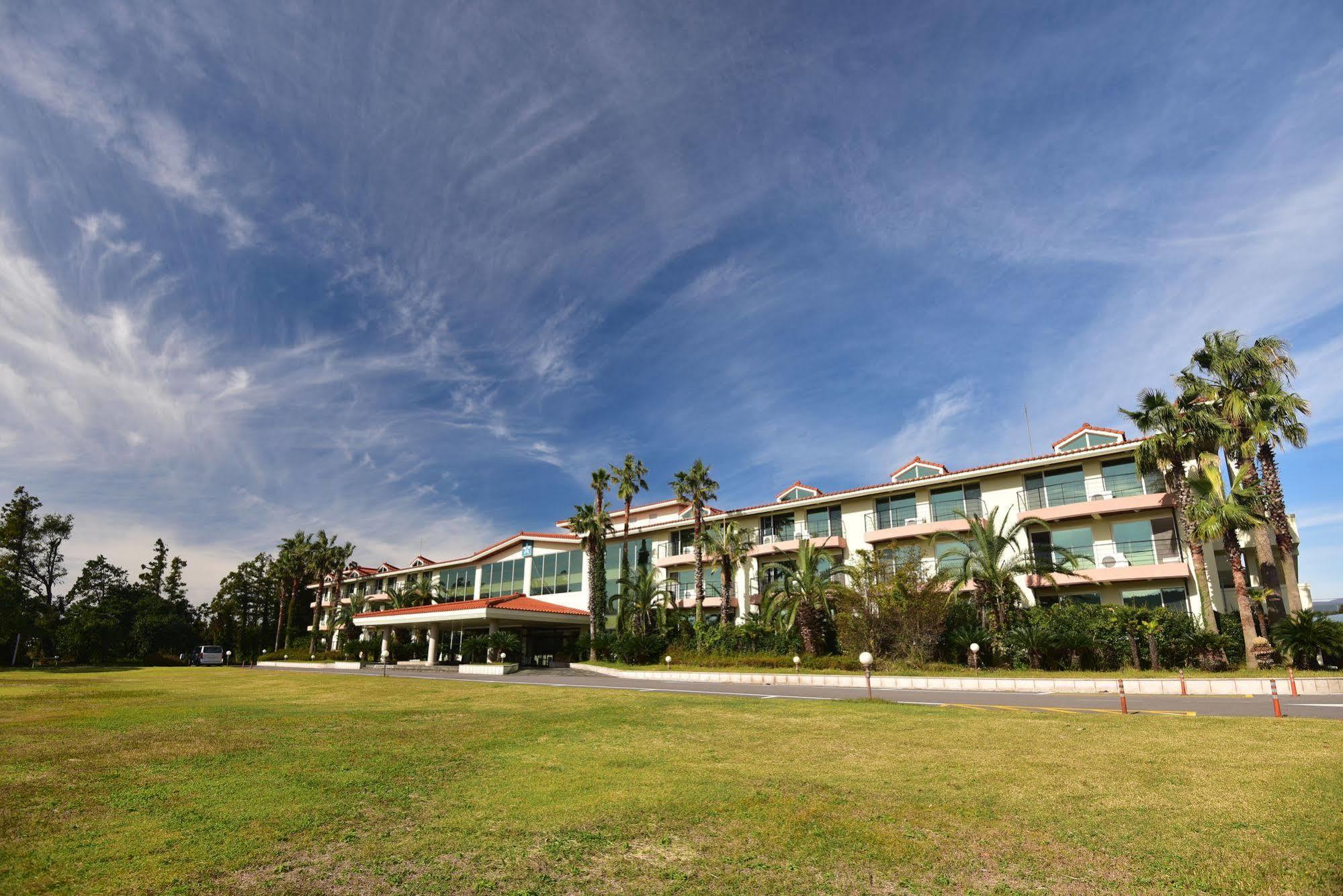 Lake Hills Jeju Resort Согвипхо Экстерьер фото