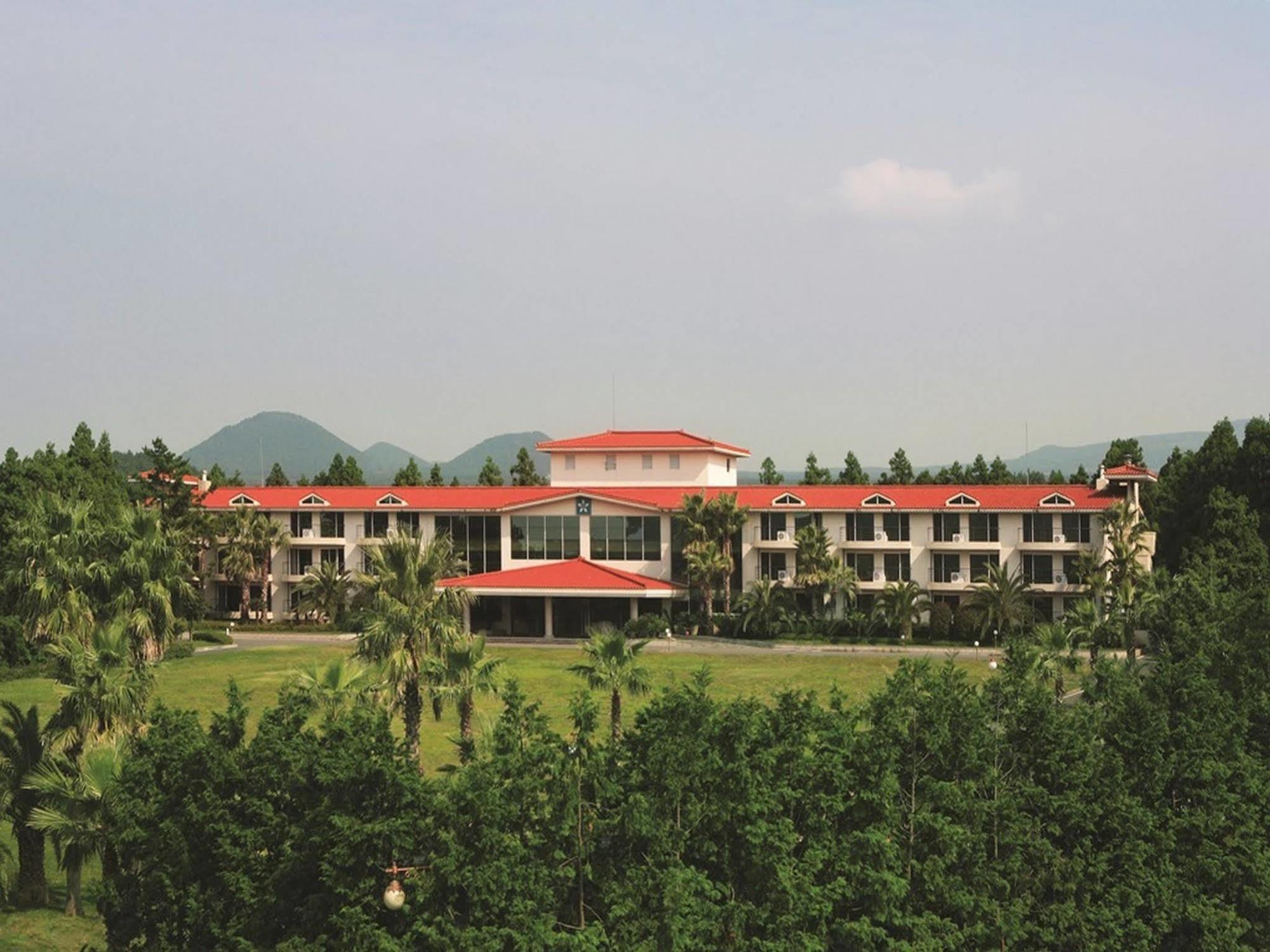 Lake Hills Jeju Resort Согвипхо Экстерьер фото
